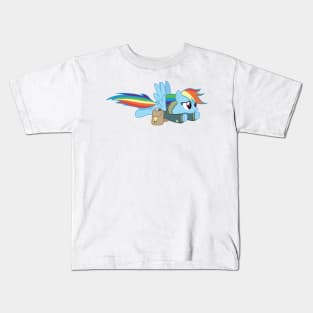 Rainbow Dash soaring in her bomber jacket Kids T-Shirt